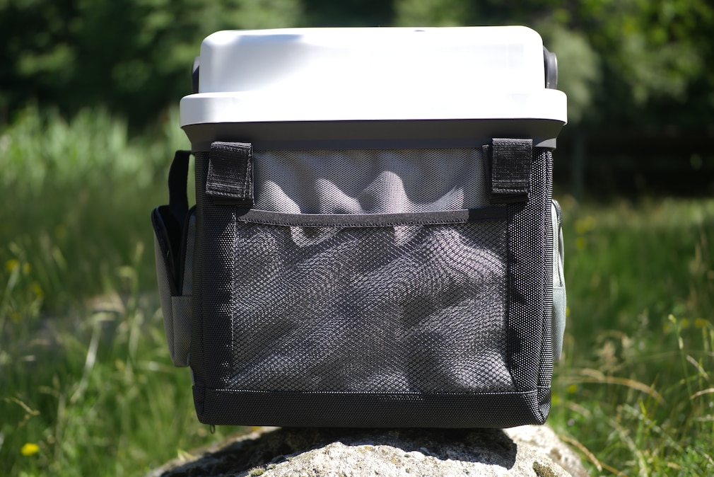 Dometic Kühlbox mit Taschen und Umhängeband