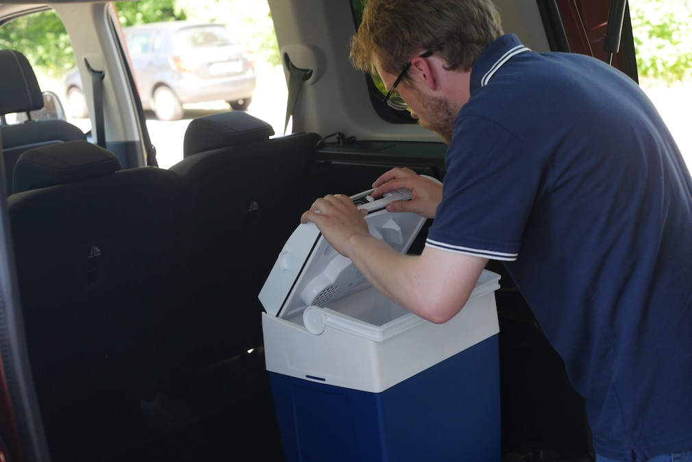 Testen der Bedienung bei Kühlboxen